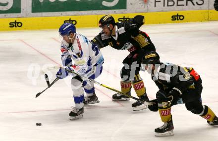 EBEL. Eishockey Bundesliga. EC VSV gegen spusu Vienna Capitals. Bernd Wolf, (VSV), Sascha Bauer, Riley Holzapfel   (Vienna Capitals). Villach, am 8.12.2019.
Foto: Kuess
www.qspictures.net
---
pressefotos, pressefotografie, kuess, qs, qspictures, sport, bild, bilder, bilddatenbank