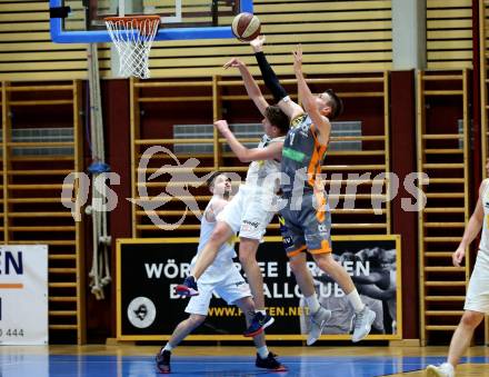 Basketball OEBV Cup. Austria Cup. Woerthersee Piraten gegen Klosterneuburg Dukes. Ziga Erculj, Tevz Ruzic, (Piraten), Lennart Nils Burgemeister  (Klosterneuburg). Klagenfurt, am 11.12.2019.
Foto: Kuess
www.qspictures.net

---
pressefotos, pressefotografie, kuess, qs, qspictures, sport, bild, bilder, bilddatenbank