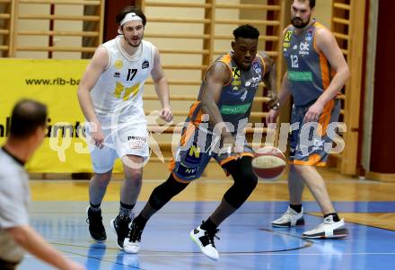 Basketball OEBV Cup. Austria Cup. Woerthersee Piraten gegen Klosterneuburg Dukes. Christof Gspandl (Piraten), Aminenye-Jesu Lakoju (Klosterneuburg). Klagenfurt, am 11.12.2019.
Foto: Kuess
www.qspictures.net

---
pressefotos, pressefotografie, kuess, qs, qspictures, sport, bild, bilder, bilddatenbank