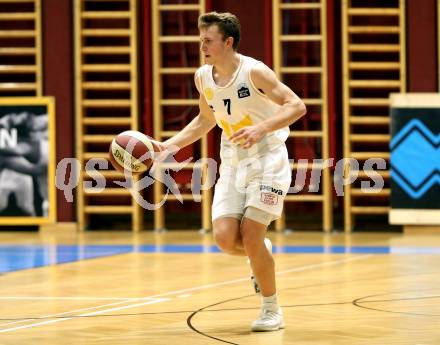 Basketball OEBV Cup. Austria Cup. Woerthersee Piraten gegen Klosterneuburg Dukes. Lukas Simoner (Piraten). Klagenfurt, am 11.12.2019.
Foto: Kuess
www.qspictures.net

---
pressefotos, pressefotografie, kuess, qs, qspictures, sport, bild, bilder, bilddatenbank