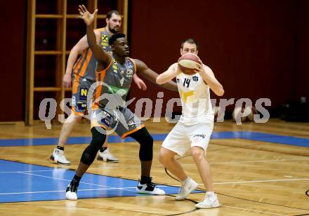 Basketball OEBV Cup. Austria Cup. Woerthersee Piraten gegen Klosterneuburg Dukes. Maximilian Kunovjanek (Piraten), Aminenye-Jesu Lakoju (Klosterneuburg). Klagenfurt, am 11.12.2019.
Foto: Kuess
www.qspictures.net

---
pressefotos, pressefotografie, kuess, qs, qspictures, sport, bild, bilder, bilddatenbank