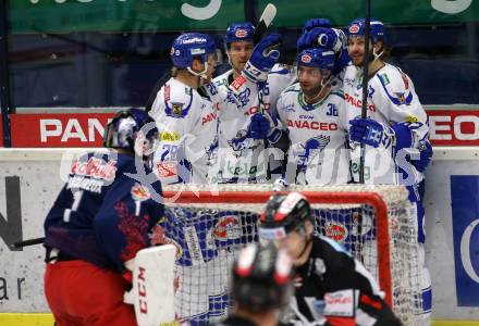EBEL. Eishockey Bundesliga. EC VSV gegen EC Red Bull Salzburg. Torjubel Miika Lahti, Brodie Reid, Jerry Pollastrone, Patrick Bjorkstrand  (VSV). Villach, am 13.12.2019.
Foto: Kuess
www.qspictures.net
---
pressefotos, pressefotografie, kuess, qs, qspictures, sport, bild, bilder, bilddatenbank