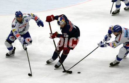 EBEL. Eishockey Bundesliga. EC VSV gegen EC Red Bull Salzburg.  Bernd Wolf, Patrick Bjorkstrand, (VSV),Thomas Raffl   (Salzburg). Villach, am 13.12.2019.
Foto: Kuess
www.qspictures.net
---
pressefotos, pressefotografie, kuess, qs, qspictures, sport, bild, bilder, bilddatenbank
