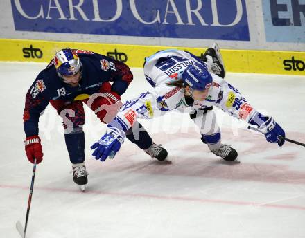 EBEL. Eishockey Bundesliga. EC VSV gegen EC Red Bull Salzburg.  Anton Karlsson,  (VSV), Michael Schiechl (Salzburg). Villach, am 13.12.2019.
Foto: Kuess
www.qspictures.net
---
pressefotos, pressefotografie, kuess, qs, qspictures, sport, bild, bilder, bilddatenbank