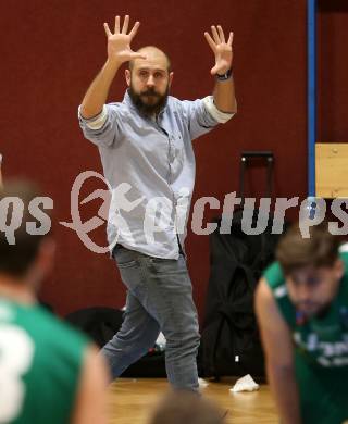 Basketball Zweite Liga 2019/2020. Grunddurchgang 14. Runde. Woerthersee Piraten gegen Dornbirn Lions. Trainer Borja San Miguel (Dornbirn). Klagenfurt, am 14.12.2019.
Foto: Kuess
www.qspictures.net

---
pressefotos, pressefotografie, kuess, qs, qspictures, sport, bild, bilder, bilddatenbank