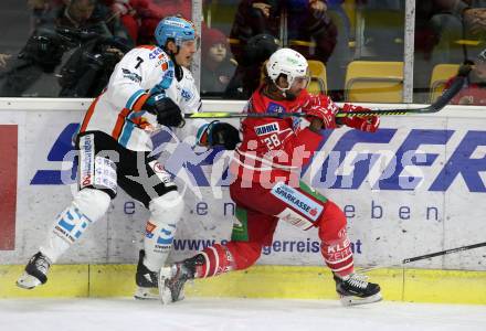 EBEL. Eishockey Bundesliga. KAC gegen	EHC Liwest Black Wings Linz. Martin Schumnig,  (KAC), Brian Lebler (Linz). Klagenfurt, am 15.12.2019.
Foto: Kuess
www.qspictures.net

---
pressefotos, pressefotografie, kuess, qs, qspictures, sport, bild, bilder, bilddatenbank