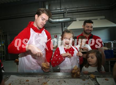 EBEL. Eishockey Bundesliga. KAC.  Nick Petersen,  Andrew Kozek. Klagenfurt, am 11.12.2019.
Foto: Kuess
www.qspictures.net

---
pressefotos, pressefotografie, kuess, qs, qspictures, sport, bild, bilder, bilddatenbank