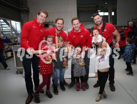 EBEL. Eishockey Bundesliga. KAC.  Nick Petersen,  Manuel Geier,  Stefan Geier, Andrew Kozek. Klagenfurt, am 11.12.2019.
Foto: Kuess
www.qspictures.net

---
pressefotos, pressefotografie, kuess, qs, qspictures, sport, bild, bilder, bilddatenbank