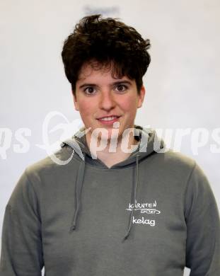 Kaernten Sport. Sportlermeeting. Package Uebergabe.  Jenny Karina Ertl (Badminton). Klagenfurt, 17.12.2019.
Foto: Kuess 
www.qspictures.net
---
pressefotos, pressefotografie, kuess, qs, qspictures, sport, bild, bilder, bilddatenbank