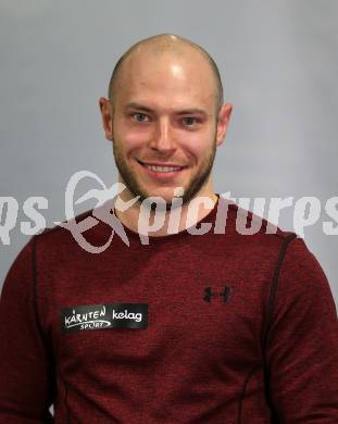 Kaernten Sport. Sportlermeeting. Package Uebergabe.  Patrick Valet (Karate). Klagenfurt, 17.12.2019.
Foto: Kuess 
www.qspictures.net
---
pressefotos, pressefotografie, kuess, qs, qspictures, sport, bild, bilder, bilddatenbank