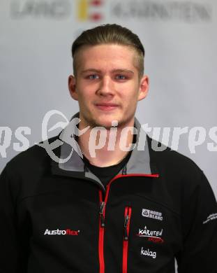 Kaernten Sport. Sportlermeeting. Package Uebergabe. Raphael Wassertheurer  (Kickboxen). Klagenfurt, 17.12.2019.
Foto: Kuess 
www.qspictures.net
---
pressefotos, pressefotografie, kuess, qs, qspictures, sport, bild, bilder, bilddatenbank