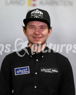 Kaernten Sport. Sportlermeeting. Package Uebergabe.  Kevin Boeck (BMX Freestyle). Klagenfurt, 17.12.2019.
Foto: Kuess 
www.qspictures.net
---
pressefotos, pressefotografie, kuess, qs, qspictures, sport, bild, bilder, bilddatenbank