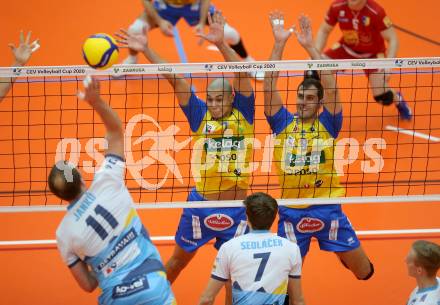 Volleyball CEV Cup. SK Zadruga Aich/Dob gegen VK Ostrava (CZE).   Victor Hugo Alcantara, Ivan Kolev (Aich/Dob). Bleiburg, am 18.12.2019.
Foto: Kuess
---
pressefotos, pressefotografie, kuess, qs, qspictures, sport, bild, bilder, bilddatenbank