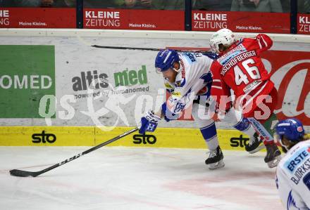 EBEL. Eishockey Bundesliga. VSV gegen KAC.  Jamie Fraser, (VSV), Johannes Bischofberger  (KAC). Villach, am 30.12.2019.
Foto: Kuess
www.qspictures.net
---
pressefotos, pressefotografie, kuess, qs, qspictures, sport, bild, bilder, bilddatenbank