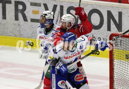 EBEL. Eishockey Bundesliga. VSV gegen KAC. Jamie Fraser, Brandon Maxwell,   (VSV),  Thomas Koch (KAC). Villach, am 30.12.2019.
Foto: Kuess
www.qspictures.net
---
pressefotos, pressefotografie, kuess, qs, qspictures, sport, bild, bilder, bilddatenbank