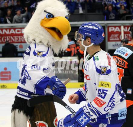 EBEL. Eishockey Bundesliga. VSV gegen Moser Medical Graz99ers.  Maskottchen Villi, Mark Anthony Cundari (VSV). Villach, am 3.1.2020.
Foto: Kuess
www.qspictures.net
---
pressefotos, pressefotografie, kuess, qs, qspictures, sport, bild, bilder, bilddatenbank