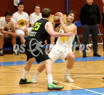 Basketball Zweite Liga 2019/2020. Grunddurchgang 16. Runde. Woerthersee Piraten gegen Basket Flames.  Sebastian Schaal (Piraten), Justin Vallejo (Basket Flames). Klagenfurt, am 5.1.2020.
Foto: Kuess
www.qspictures.net

---
pressefotos, pressefotografie, kuess, qs, qspictures, sport, bild, bilder, bilddatenbank