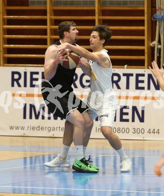 Basketball Zweite Liga 2019/2020. Grunddurchgang 16. Runde. Woerthersee Piraten gegen Basket Flames.  Sebastian Schaal (Piraten), Justin Vallejo (Basket Flames). Klagenfurt, am 5.1.2020.
Foto: Kuess
www.qspictures.net

---
pressefotos, pressefotografie, kuess, qs, qspictures, sport, bild, bilder, bilddatenbank