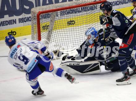 EBEL. Eishockey Bundesliga. VSV gegen Hydro Fehervar AV 19.  Kevin Schmidt,  (VSV), Michael Ouzas (Fehervar). Villach, am 10.1.2020.
Foto: Kuess
www.qspictures.net
---
pressefotos, pressefotografie, kuess, qs, qspictures, sport, bild, bilder, bilddatenbank