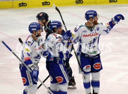 EBEL. Eishockey Bundesliga. VSV gegen Hydro Fehervar AV 19.  Torjubel Kevin Schmidt, Martin Ulmer, Jamie Fraser (VSV). Villach, am 10.1.2020.
Foto: Kuess
www.qspictures.net
---
pressefotos, pressefotografie, kuess, qs, qspictures, sport, bild, bilder, bilddatenbank