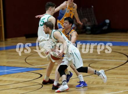 Basketball Zweite Liga 2019/2020. Grunddurchgang 17. Runde. KOS Celovec gegen  BBU Salzburg. Tim Huber,  (KOS Celovec), Kazuhiko Yokoyama (Salzburg). Klagenfurt, am 11.1.2020.
Foto: Kuess
www.qspictures.net

---
pressefotos, pressefotografie, kuess, qs, qspictures, sport, bild, bilder, bilddatenbank