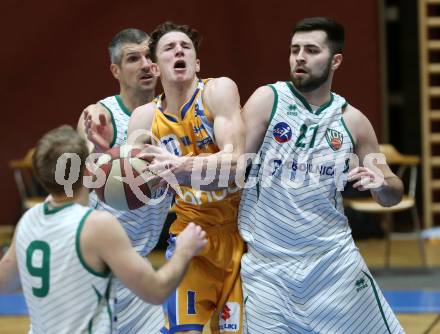 Basketball Zweite Liga 2019/2020. Grunddurchgang 17. Runde. KOS Celovec gegen  BBU Salzburg. Ales Primc, Marin Sliskovic, (KOS Celovec), Thomas Buchegger  (Salzburg). Klagenfurt, am 11.1.2020.
Foto: Kuess
www.qspictures.net

---
pressefotos, pressefotografie, kuess, qs, qspictures, sport, bild, bilder, bilddatenbank
