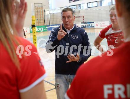 Volleyball. Volley League Women. ATSC Kelag Wildcats Klagenfurt gegen VC Tirol. Trainer Helmut Voggenberger  (Klagenfurt). Klagenfurt, am 12.1.2020.
Foto: Kuess
---
pressefotos, pressefotografie, kuess, qs, qspictures, sport, bild, bilder, bilddatenbank