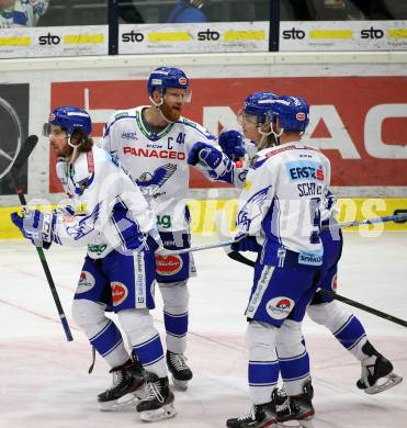 EBEL. Eishockey Bundesliga. VSV gegen Dornbirn Bulldogs.  Torjubel Chris Collins, Jamie Fraser, Kevin Schmidt, Anton Karlsson (VSV). Villach, am 14.1.2020.
Foto: Kuess
www.qspictures.net
---
pressefotos, pressefotografie, kuess, qs, qspictures, sport, bild, bilder, bilddatenbank