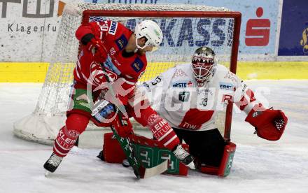 EBEL. Eishockey Bundesliga. KAC gegen	HC TWK Innsbruck. Matthew Neal,  (KAC), Scott James Darling  (Innsbruck). Klagenfurt, am 17.1.2020.
Foto: Kuess
www.qspictures.net

---
pressefotos, pressefotografie, kuess, qs, qspictures, sport, bild, bilder, bilddatenbank