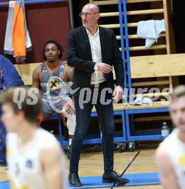 Basketball Zweite Liga 2019/2020. Grunddurchgang 18. Runde. Woerthersee Piraten gegen Fuerstenfeld Panthers.  Trainer Flavio Priulla (Fuerstenfeld). Klagenfurt, am 18.1.2020.
Foto: Kuess
www.qspictures.net

---
pressefotos, pressefotografie, kuess, qs, qspictures, sport, bild, bilder, bilddatenbank