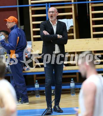 Basketball Zweite Liga 2019/2020. Grunddurchgang 18. Runde. Woerthersee Piraten gegen Fuerstenfeld Panthers.  Trainer Flavio Priulla (Fuerstenfeld). Klagenfurt, am 18.1.2020.
Foto: Kuess
www.qspictures.net

---
pressefotos, pressefotografie, kuess, qs, qspictures, sport, bild, bilder, bilddatenbank