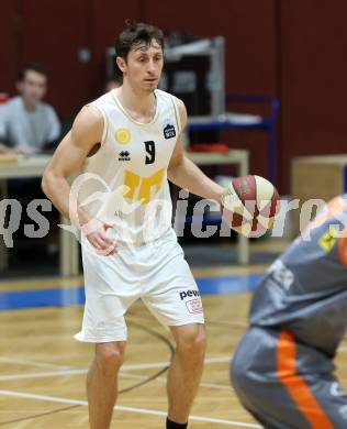Basketball Zweite Liga 2019/2020. Grunddurchgang 18. Runde. Woerthersee Piraten gegen Fuerstenfeld Panthers. Simon Finzgar (Piraten). Klagenfurt, am 18.1.2020.
Foto: Kuess
www.qspictures.net

---
pressefotos, pressefotografie, kuess, qs, qspictures, sport, bild, bilder, bilddatenbank
