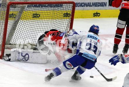 EBEL. Eishockey Bundesliga. VSV gegen HC Orli Znojmo.  Martin Ulmer,  (VSV), Teemu Tapio Lassila (Znaim). Villach, am 19.1.2020.
Foto: Kuess
www.qspictures.net
---
pressefotos, pressefotografie, kuess, qs, qspictures, sport, bild, bilder, bilddatenbank