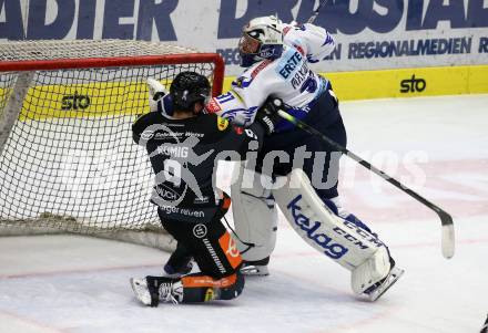 EBEL. Eishockey Bundesliga. VSV gegen Dornbirn Bulldogs.  Brandon Maxwell,  (VSV), Emilio Romig (Dornbirn). Villach, am 31.1.2020.
Foto: Kuess
www.qspictures.net
---
pressefotos, pressefotografie, kuess, qs, qspictures, sport, bild, bilder, bilddatenbank