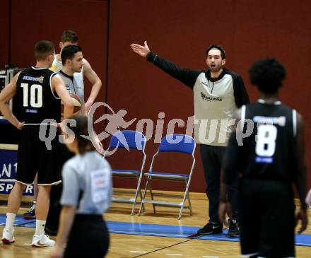 Basketball Zweite Liga 2019/2020. Grunddurchgang 20. Runde. Woerthersee Piraten gegen Raiders Tirol.  Trainer Felix Jambor (Tirol). Klagenfurt, am 1.2.2020.
Foto: Kuess
www.qspictures.net

---
pressefotos, pressefotografie, kuess, qs, qspictures, sport, bild, bilder, bilddatenbank