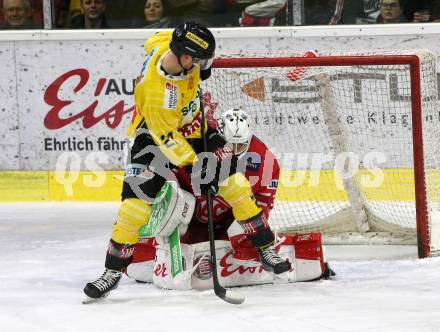 EBEL. Eishockey Bundesliga. KAC gegen	spusu Vienna Capitals.  Madlener David (KAC),   Holzapfel Riley (Vienna Capitals). Klagenfurt, am 2.2.2020.
Foto: Kuess
www.qspictures.net

---
pressefotos, pressefotografie, kuess, qs, qspictures, sport, bild, bilder, bilddatenbank