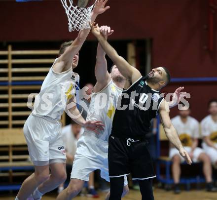 Basketball Zweite Liga 2019/2020. Grunddurchgang 20. Runde. Woerthersee Piraten gegen Raiders Tirol. Lukas Simoner, Jan-Arne Apschner (Piraten), Lisandro Nowakowski (Tirol). Klagenfurt, am 1.2.2020.
Foto: Kuess
www.qspictures.net

---
pressefotos, pressefotografie, kuess, qs, qspictures, sport, bild, bilder, bilddatenbank