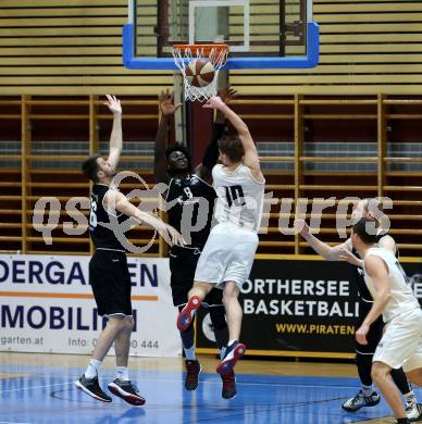 Basketball Zweite Liga 2019/2020. Grunddurchgang 20. Runde. Woerthersee Piraten gegen Raiders Tirol. Tevz Ruzic (Piraten), Benjamin Medic, Mansata Cisse (Tirol). Klagenfurt, am 1.2.2020.
Foto: Kuess
www.qspictures.net

---
pressefotos, pressefotografie, kuess, qs, qspictures, sport, bild, bilder, bilddatenbank