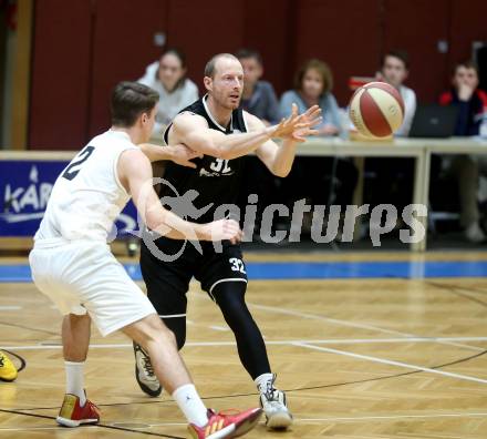 Basketball Zweite Liga 2019/2020. Grunddurchgang 20. Runde. Woerthersee Piraten gegen Raiders Tirol. Jan Michel  (Piraten), Andreas Scheicher (Tirol). Klagenfurt, am 1.2.2020.
Foto: Kuess
www.qspictures.net

---
pressefotos, pressefotografie, kuess, qs, qspictures, sport, bild, bilder, bilddatenbank
