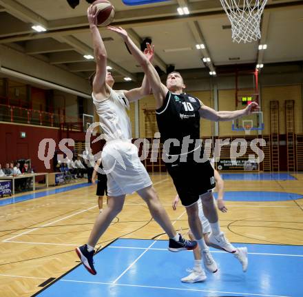 Basketball Zweite Liga 2019/2020. Grunddurchgang 20. Runde. Woerthersee Piraten gegen Raiders Tirol. Tevz Ruzic (Piraten), Roman Skvasik (Tirol). Klagenfurt, am 1.2.2020.
Foto: Kuess
www.qspictures.net

---
pressefotos, pressefotografie, kuess, qs, qspictures, sport, bild, bilder, bilddatenbank