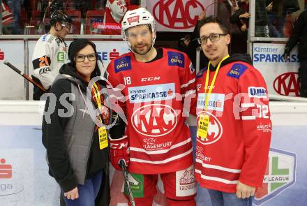 EBEL. Eishockey Bundesliga. KAC gegen	Moser Medical Graz99ers. Antenne Fanbank. Thomas Koch (KAC). Klagenfurt, am 12.2.2020.
Foto: Kuess
www.qspictures.net

---
pressefotos, pressefotografie, kuess, qs, qspictures, sport, bild, bilder, bilddatenbank