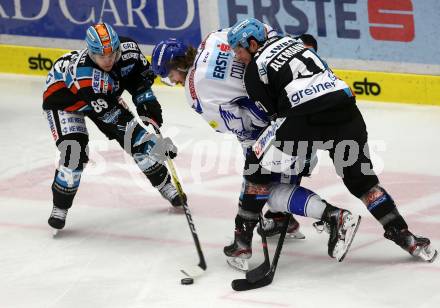 EBEL. Eishockey Bundesliga. VSV gegen EHC Liwest Black Wings Linz.   Chris Collins,  (VSV), Marco Brucker, Mario Altmann (Linz). Villach, am 18.2.2020.
Foto: Kuess
www.qspictures.net
---
pressefotos, pressefotografie, kuess, qs, qspictures, sport, bild, bilder, bilddatenbank