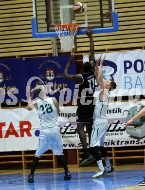 Basketball Zweite Liga 2019/2020. Play Down 1. Runde. KOS Celovec gegen  Raiders Tirol. Ales Primc,  Lovro Fizuleto (KOS Celovec),  John Franklyn Gardiner (Tirol). Klagenfurt, am 22.2.2020.
Foto: Kuess
www.qspictures.net

---
pressefotos, pressefotografie, kuess, qs, qspictures, sport, bild, bilder, bilddatenbank