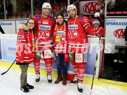 EBEL. Eishockey Bundesliga. KAC gegen	HCB Suedtirol Alperia.  Antenne Fanbank. Adam Comrie, Thomas Hundertpfund (KAC). Klagenfurt, am 27.2.2020.
Foto: Kuess
www.qspictures.net

---
pressefotos, pressefotografie, kuess, qs, qspictures, sport, bild, bilder, bilddatenbank