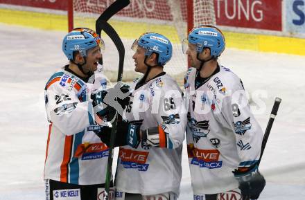 EBEL. Eishockey Bundesliga. KAC gegen	EHC Liwest Black Wings Linz. Torjubel Samuel Hunter Fejes, Steven Andrew Oleksy, Rick Schofield   (Linz). Klagenfurt, am 4.3.2020.
Foto: Kuess
www.qspictures.net

---
pressefotos, pressefotografie, kuess, qs, qspictures, sport, bild, bilder, bilddatenbank
