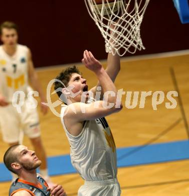 Basketball Zweite Liga 2019/2020. Play-off 2. Runde. Woerthersee Piraten gegen Fuerstenfeld Panthers. Tevz Ruzic (Piraten). Klagenfurt, am 4.3.2020.
Foto: Kuess
www.qspictures.net

---
pressefotos, pressefotografie, kuess, qs, qspictures, sport, bild, bilder, bilddatenbank