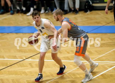 Basketball Zweite Liga 2019/2020. Play-off 2. Runde. Woerthersee Piraten gegen Fuerstenfeld Panthers. Tevz Ruzic (Piraten), Alex Laurent (Fuerstenfeld). Klagenfurt, am 4.3.2020.
Foto: Kuess
www.qspictures.net

---
pressefotos, pressefotografie, kuess, qs, qspictures, sport, bild, bilder, bilddatenbank