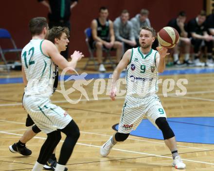 Basketball Zweite Liga 2019/2020. Play Down 3. Runde. KOS Celovec gegen  Union Deutsch Wagram Alligators. Tim Huber (KOS Celovec), Simon Marek(Deutsch Wagram). Klagenfurt, am 7.3.2020.
Foto: Kuess
www.qspictures.net

---
pressefotos, pressefotografie, kuess, qs, qspictures, sport, bild, bilder, bilddatenbank