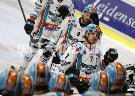 EBEL. Eishockey Bundesliga. KAC gegen	EHC Liwest Black Wings Linz. Torjubel Brian Lebler, Rick Schofield   (Linz). Klagenfurt, am 8.3.2020.
Foto: Kuess
www.qspictures.net

---
pressefotos, pressefotografie, kuess, qs, qspictures, sport, bild, bilder, bilddatenbank