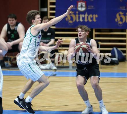 Basketball Zweite Liga 2019/2020. Play Down 3. Runde. KOS Celovec gegen  Union Deutsch Wagram Alligators. Andi Smrtnik (KOS Celovec), Elias Wlasak (Deutsch Wagram). Klagenfurt, am 7.3.2020.
Foto: Kuess
www.qspictures.net

---
pressefotos, pressefotografie, kuess, qs, qspictures, sport, bild, bilder, bilddatenbank